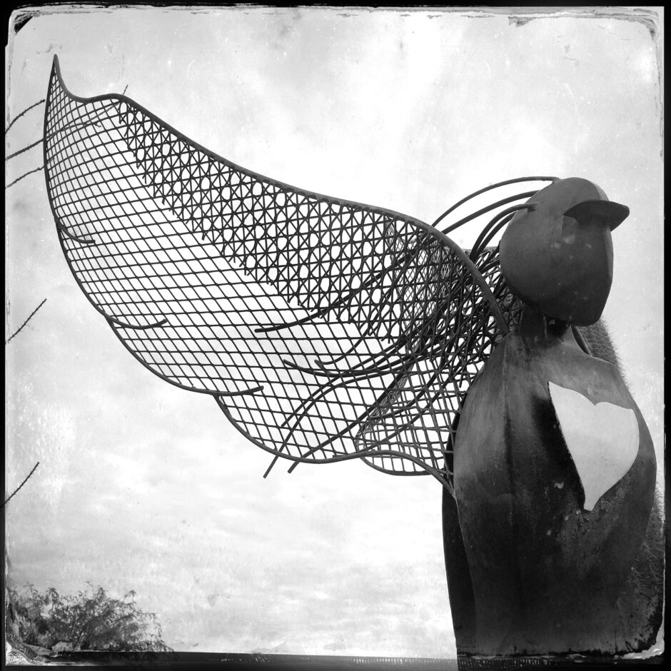 bird artwork statue